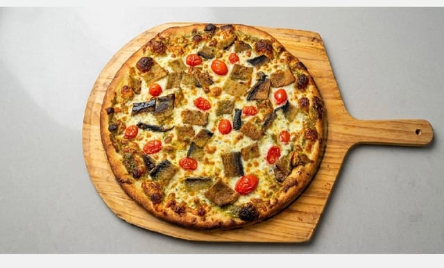 Roy's Pizza.